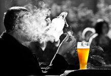 Polacy odreagowują stres używkami
