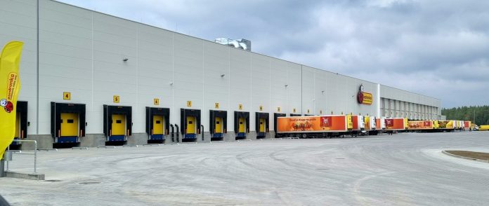 nowoczesne centrum biedronki w stawigudzie