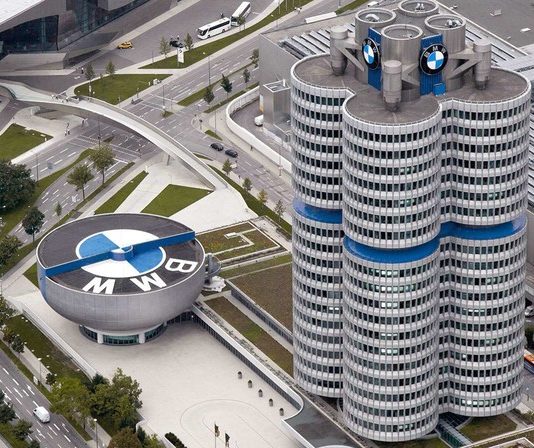 BMW zwolni 8000 pracowników, niemiecka motoryzacja pod kreską