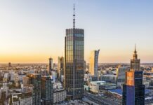 Varso Place z największym refinansowaniem w Polsce
