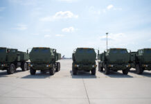 Pięć pierwszych HIMARS-ów jest już w Polsce