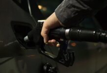 Marże importerów diesla lecą na łeb na szyję