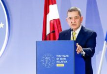 Panetta: Unia Europejska musi wyemitować własne obligacje