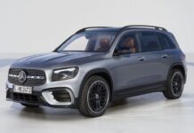 Mercedes ukarany w Japonii