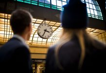 Zmiana czasu na zimowy a rozkład jazdy PKP Intercity